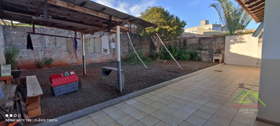 Casa com 4 quartos e 2 suítes Imagens do imóveis Casa com 4 quartos e 2 suítes