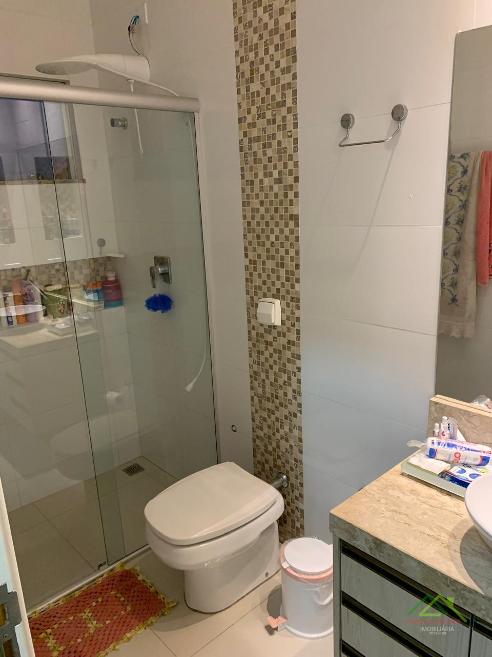Sobrado Geminado com 4 quartos e 3 suítes. Imagens do imóveis Sobrado Geminado com 4 quartos e 3 suítes.