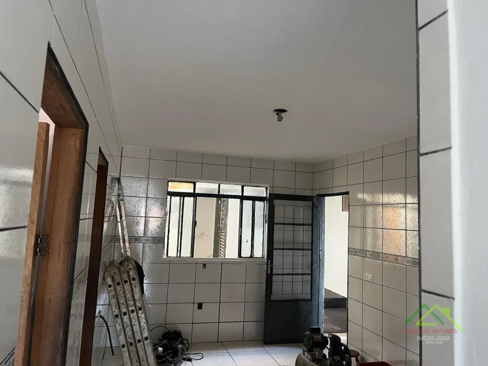 Imagens do imóveis Casa com dependência nos fundos em Cambé