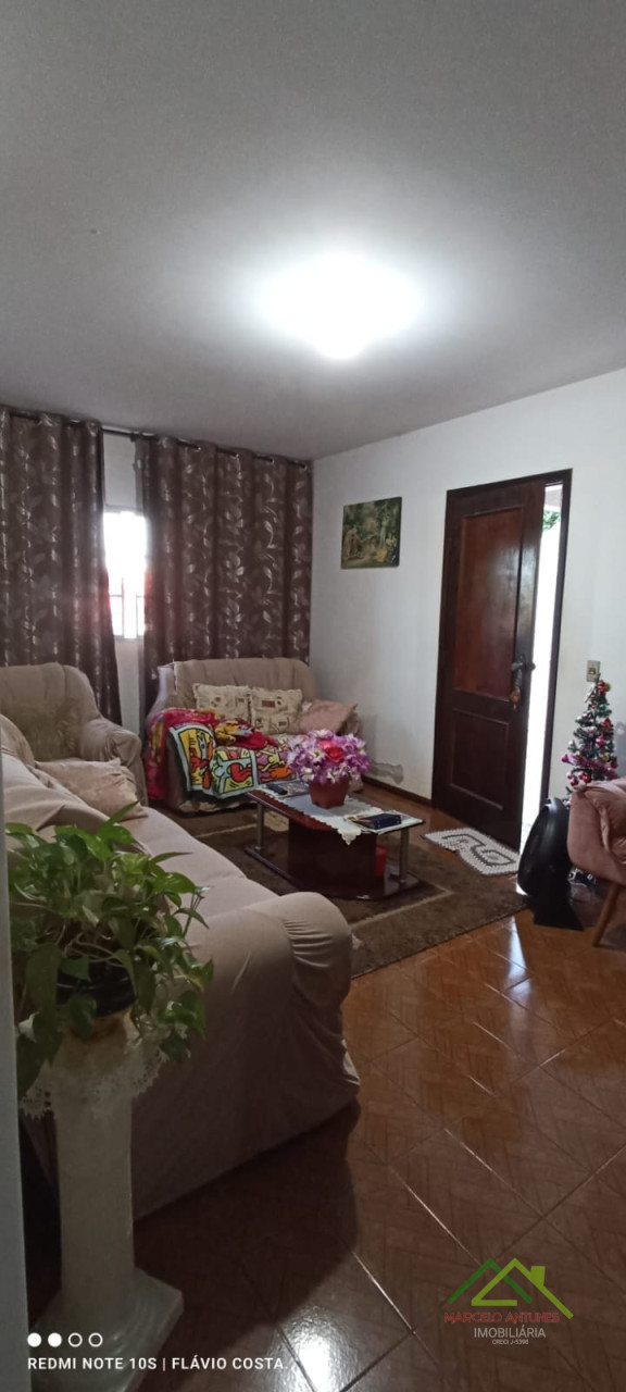 Casa com 4 quartos e 2 suítes Imagens do imóveis Casa com 4 quartos e 2 suítes