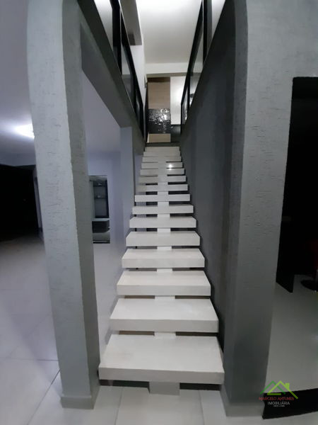 Sobrado com 3 quartos e suíte no Jardim Imperatriz em Cambé/PR Imagens do imóveis Sobrado com 3 quartos e suíte no Jardim Imperatriz em Cambé/PR