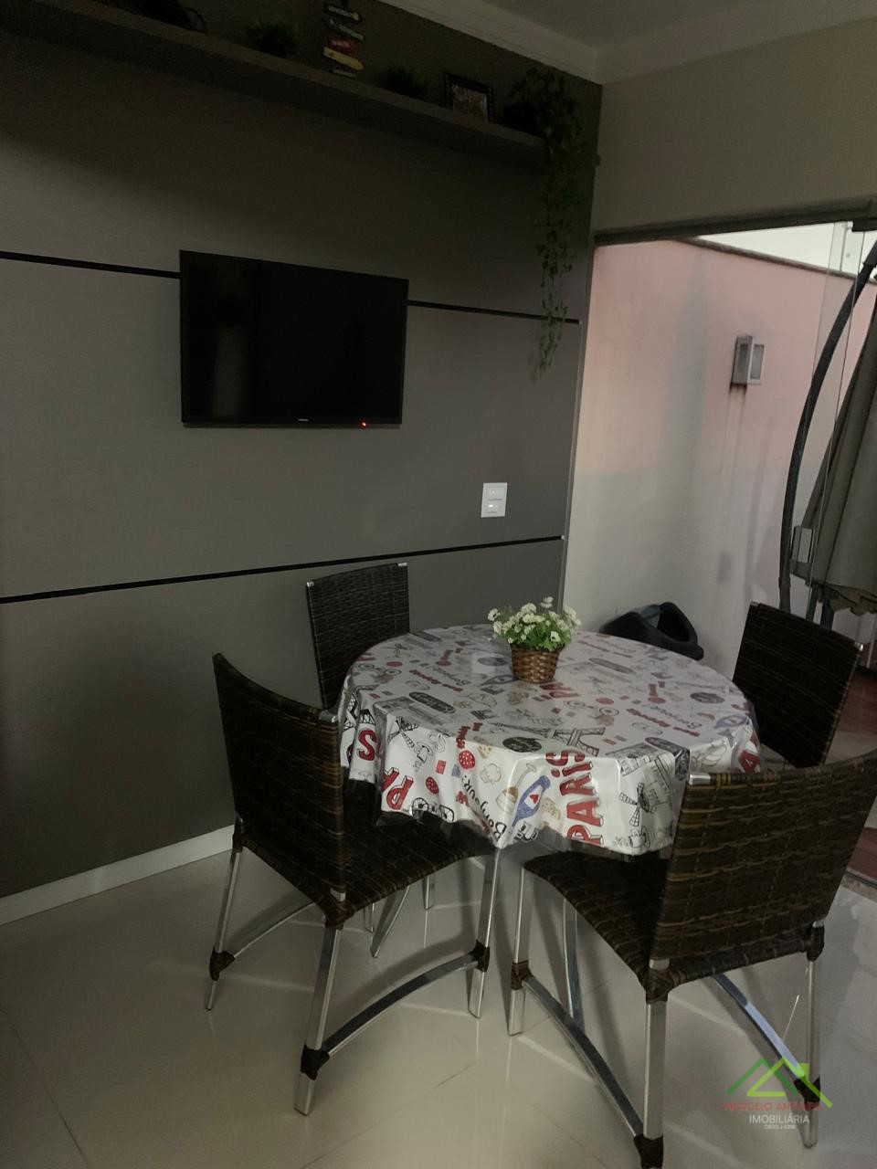 Sobrado Geminado com 4 quartos e 3 suítes. Imagens do imóveis Sobrado Geminado com 4 quartos e 3 suítes.