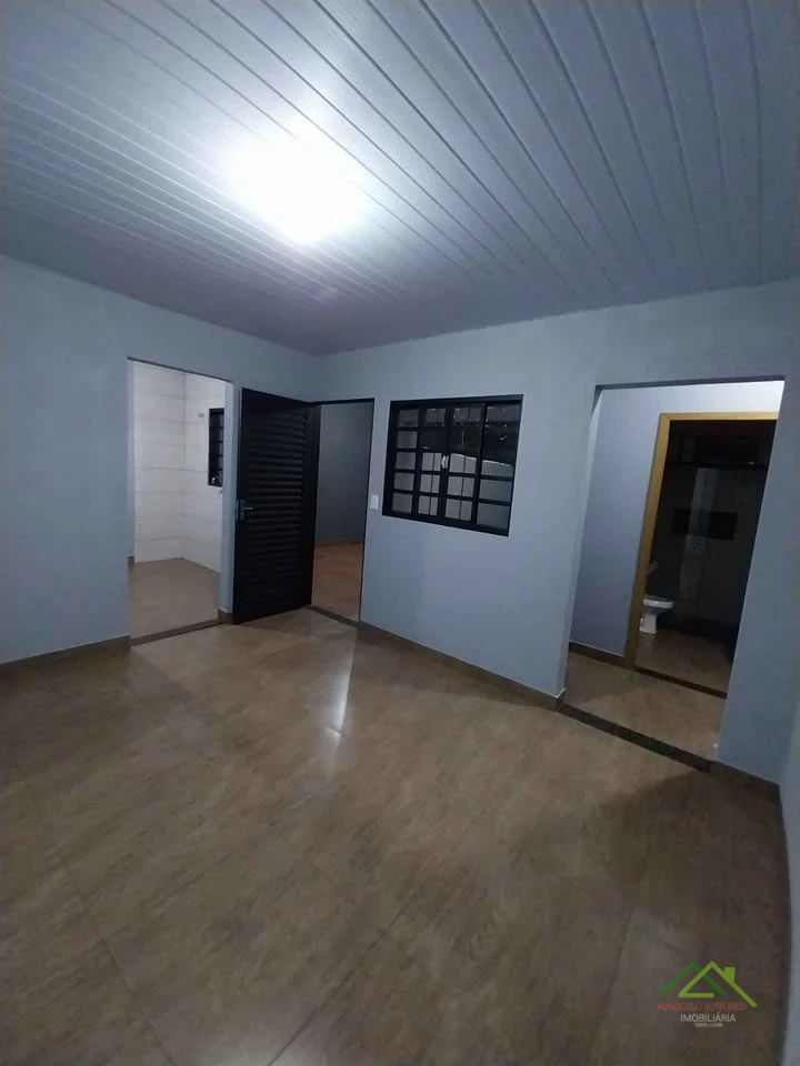 Imagens do imóveis 2 Casas em terreno de 250m² no Jd. Andaluzia em Cambé