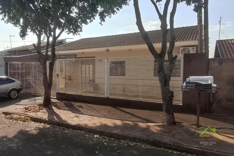 Casa com 3 quartos e 1 suíte e piscina em Cambé/PR Imagens do imóveis Casa com 3 quartos e 1 suíte e piscina em Cambé/PR