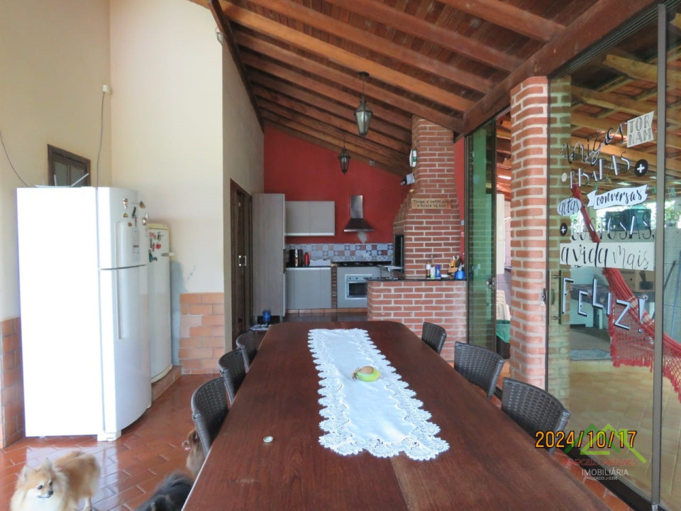 Casa em condomínio com 4 quartos e piscina Imagens do imóveis Casa em condomínio com 4 quartos e piscina