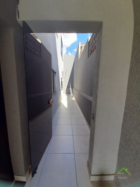 Sobrado com 3 quartos e suíte no Jardim Imperatriz em Cambé/PR Imagens do imóveis Sobrado com 3 quartos e suíte no Jardim Imperatriz em Cambé/PR