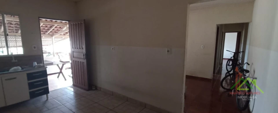 Imagens do imóveis Edícula com 2 quartos em terreno de 608m² em Cambé