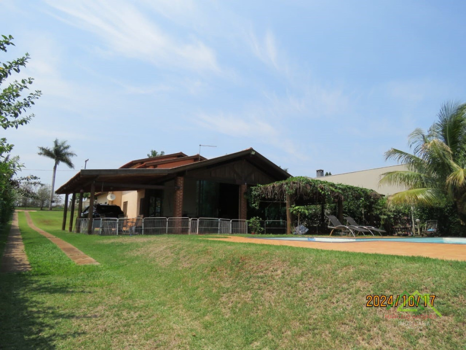 Casa em condomínio com 4 quartos e piscina Imagens do imóveis Casa em condomínio com 4 quartos e piscina