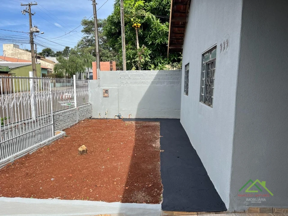 Imagens do imóveis Casa com dependência nos fundos em Cambé