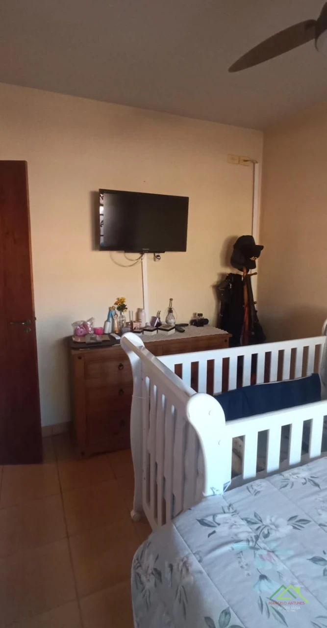 Imagens do imóveis Casa com 2 quartos terreno inteiro em Bairro próximo ao Centro de Rolândia