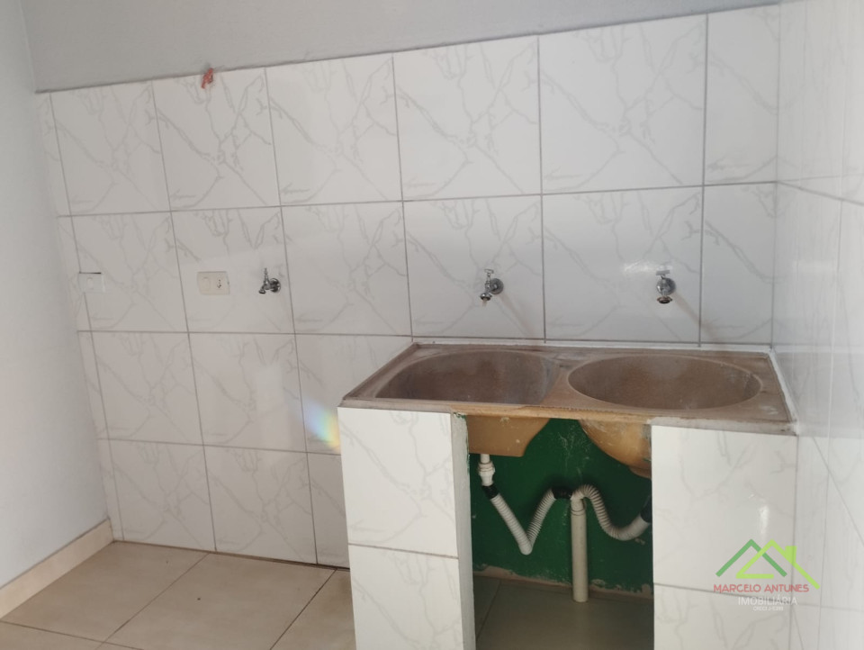 Casa com 3 quartos e 1 suíte Imagens do imóveis Casa com 3 quartos e 1 suíte