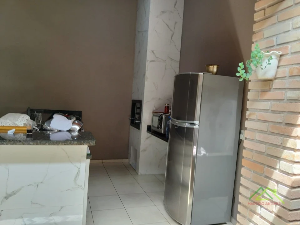 Imagens do imóveis Casa com 3 quartos e 1 suíte no Jd Alvorada em Cambé/PR