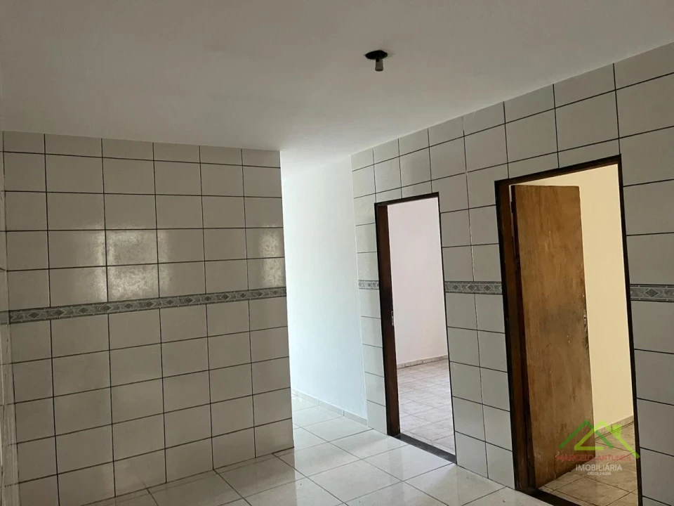 Imagens do imóveis Casa com dependência nos fundos em Cambé
