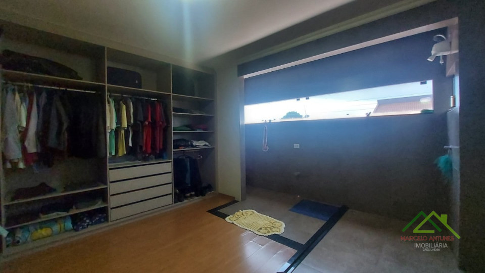 Casa com 2 suíte, uma com closet Imagens do imóveis Casa com 2 suíte, uma com closet