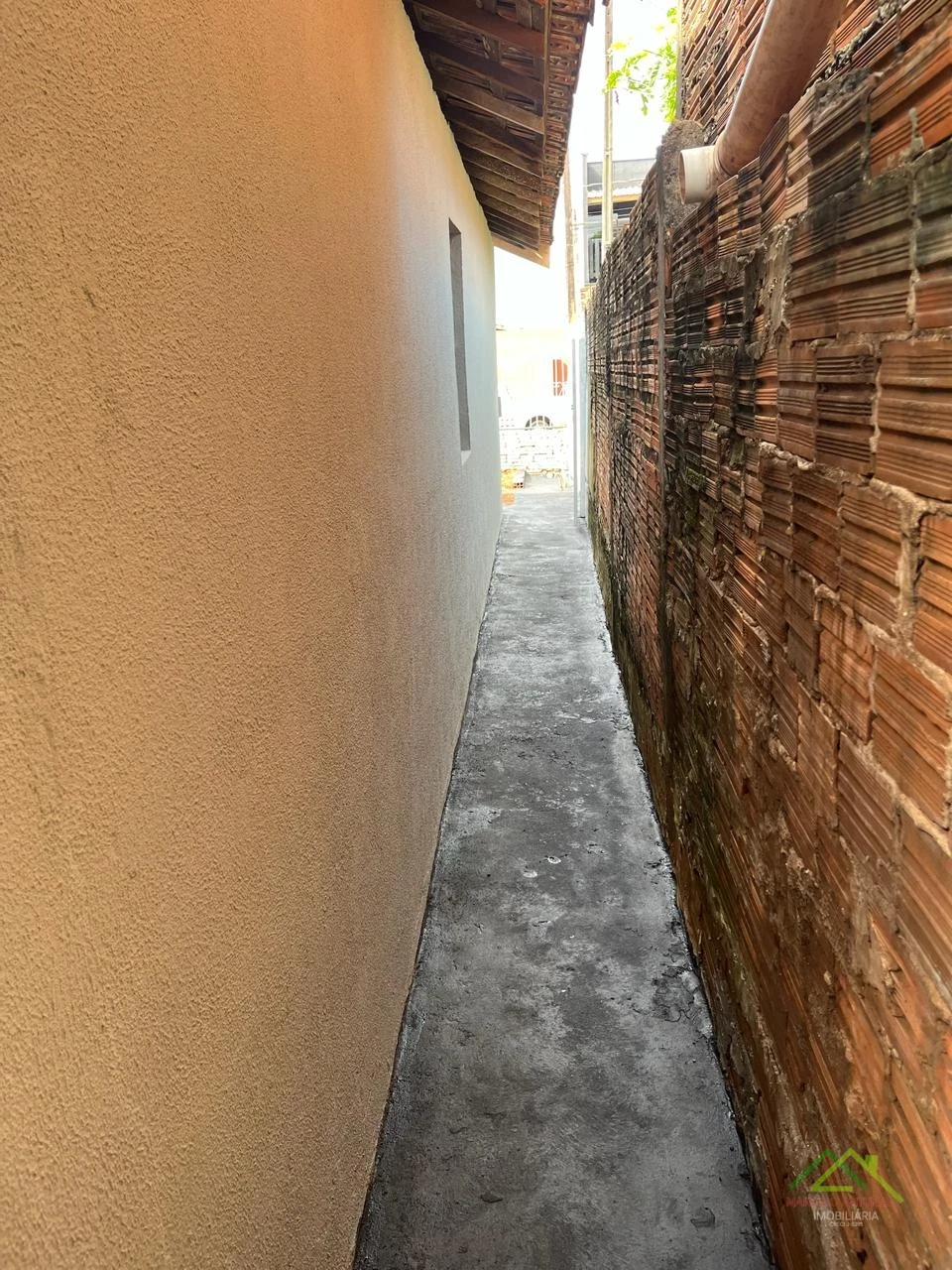 Imagens do imóveis Casa com dependência nos fundos em Cambé