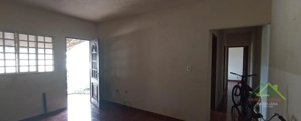 Imagens do imóveis Edícula com 2 quartos em terreno de 608m² em Cambé