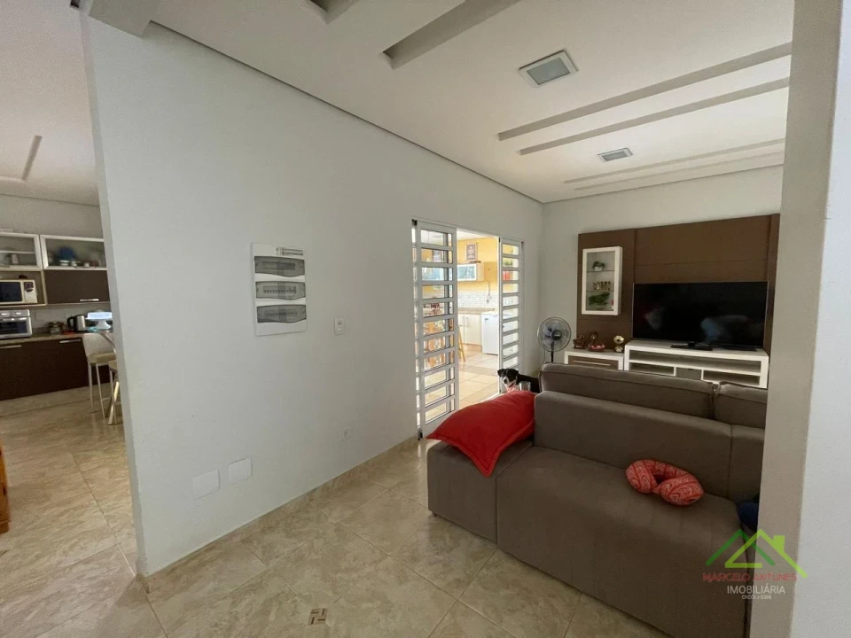 Imagens do imóveis Sobrado padrão com 3 quartos e suíte com closet em Cambé/PR