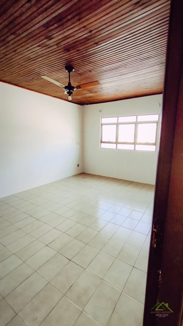 Imagens do imóveis Casa com 4 quartos e 1 suíte em Ibiporã