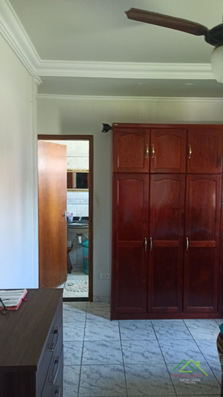 Casa com 3 quartos e 1 suíte Imagens do imóveis Casa com 3 quartos e 1 suíte
