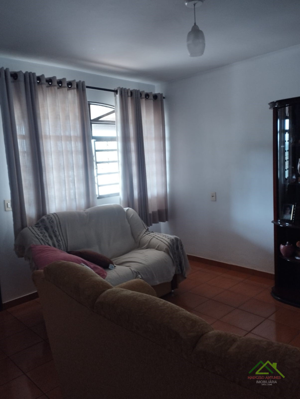 Casa com 3 quartos e uma suíte próxima ao Centro de Cambé Imagens do imóveis Casa com 3 quartos e uma suíte próxima ao Centro de Cambé