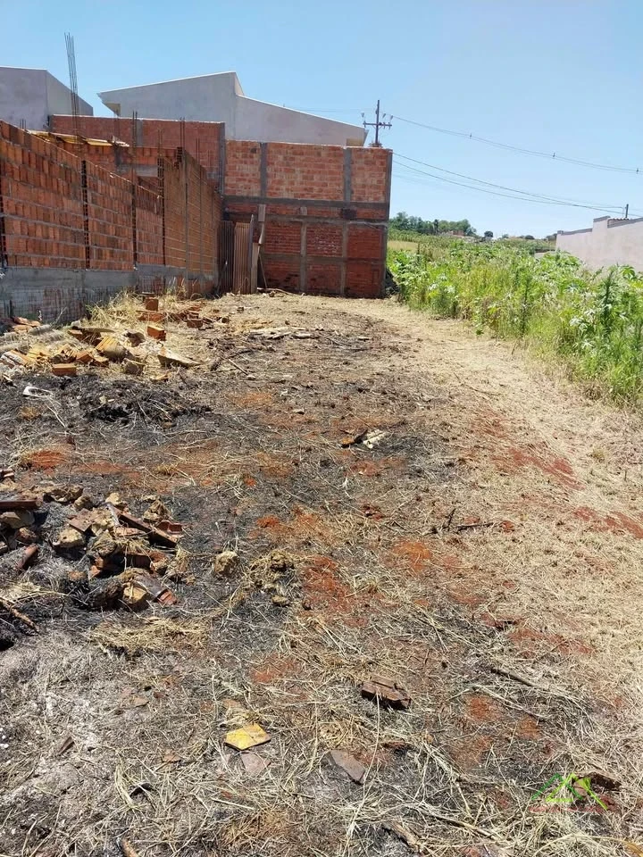 Imagens do imóveis Meio Terreno com 127m² no Jd Cidade Alta em Cambé