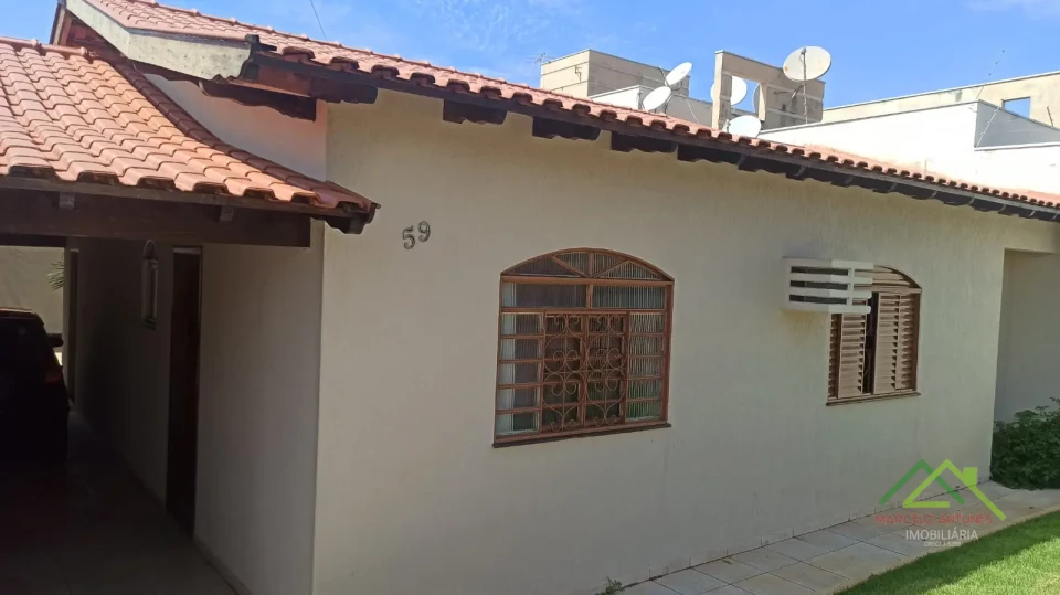 Casa com 3 quartos e 1 suíte Imagens do imóveis Casa com 3 quartos e 1 suíte