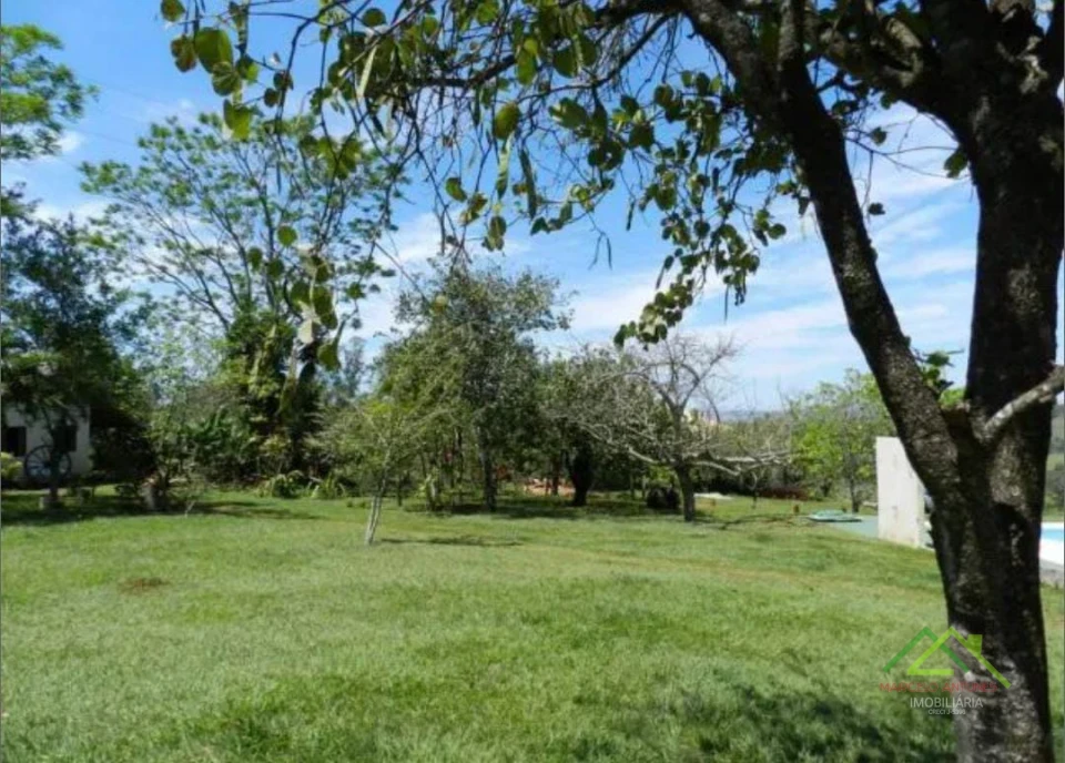 Imagens do imóveis Chácara na Estrada do Limoeiro em Londrina.