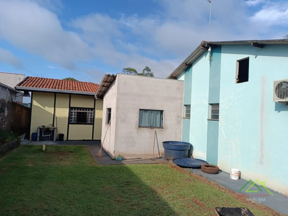Imagens do imóveis Chácara com 2 casas e piscina no Santa Maria em Cambé