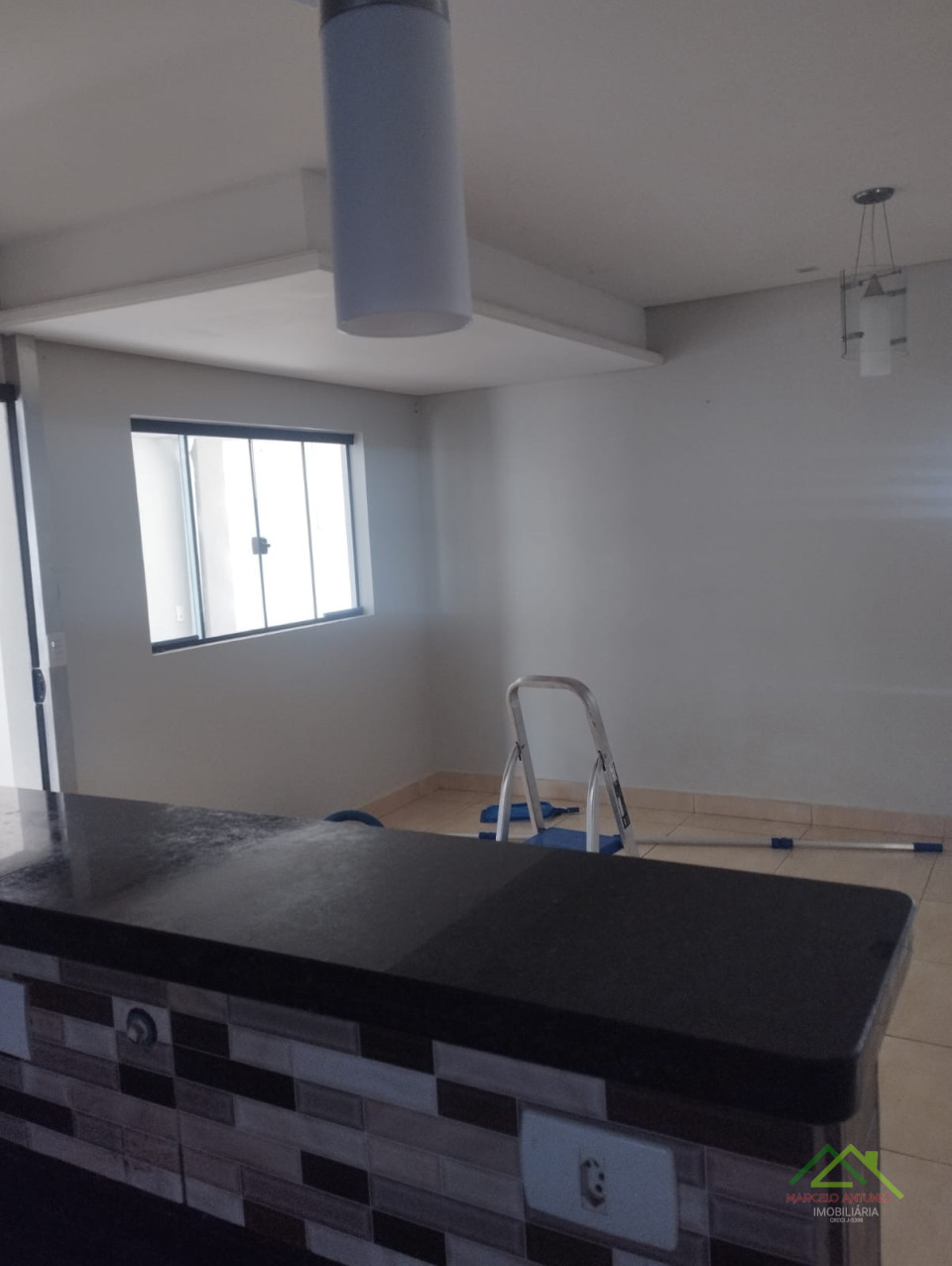 Casa com 3 quartos e 1 suíte Imagens do imóveis Casa com 3 quartos e 1 suíte