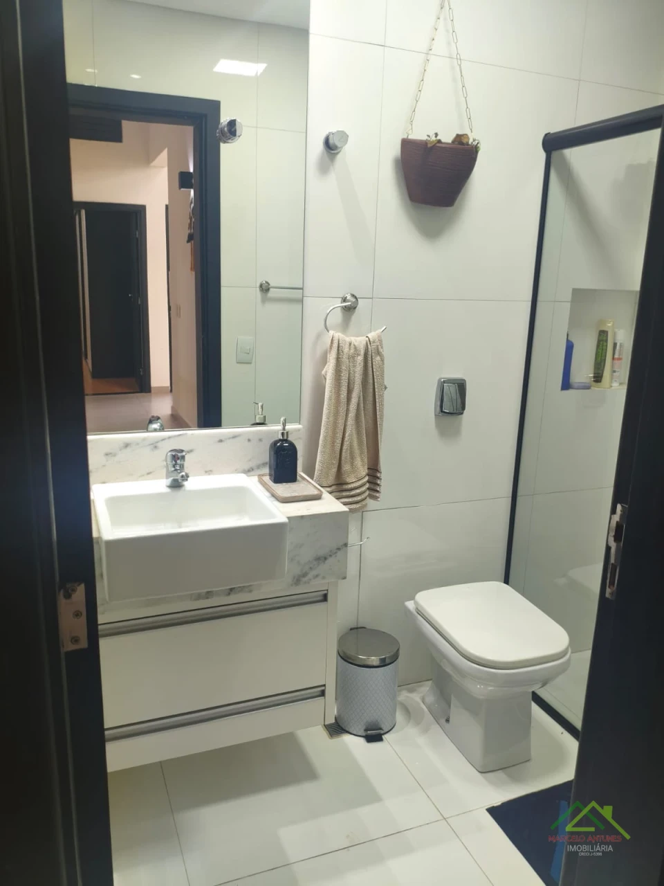 Imagens do imóveis Casa alto padrão com3 quartos e uma suíte no condo. Morada das Flores em Cambé