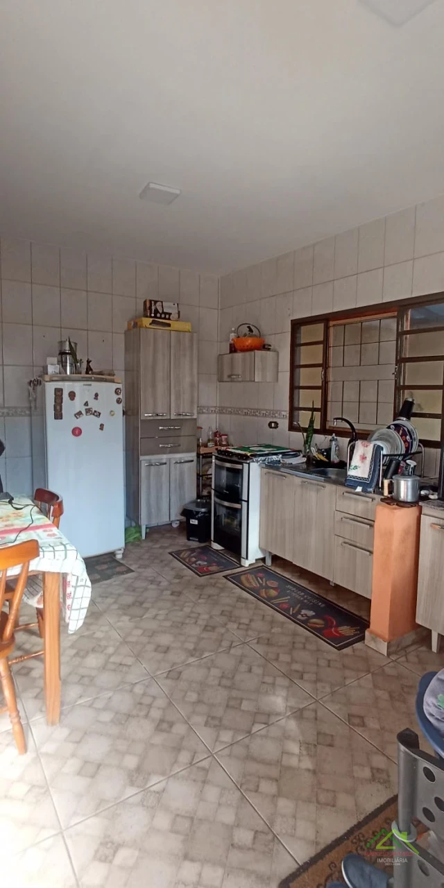 Imagens do imóveis Casa com 2 quartos terreno inteiro em Bairro próximo ao Centro de Rolândia