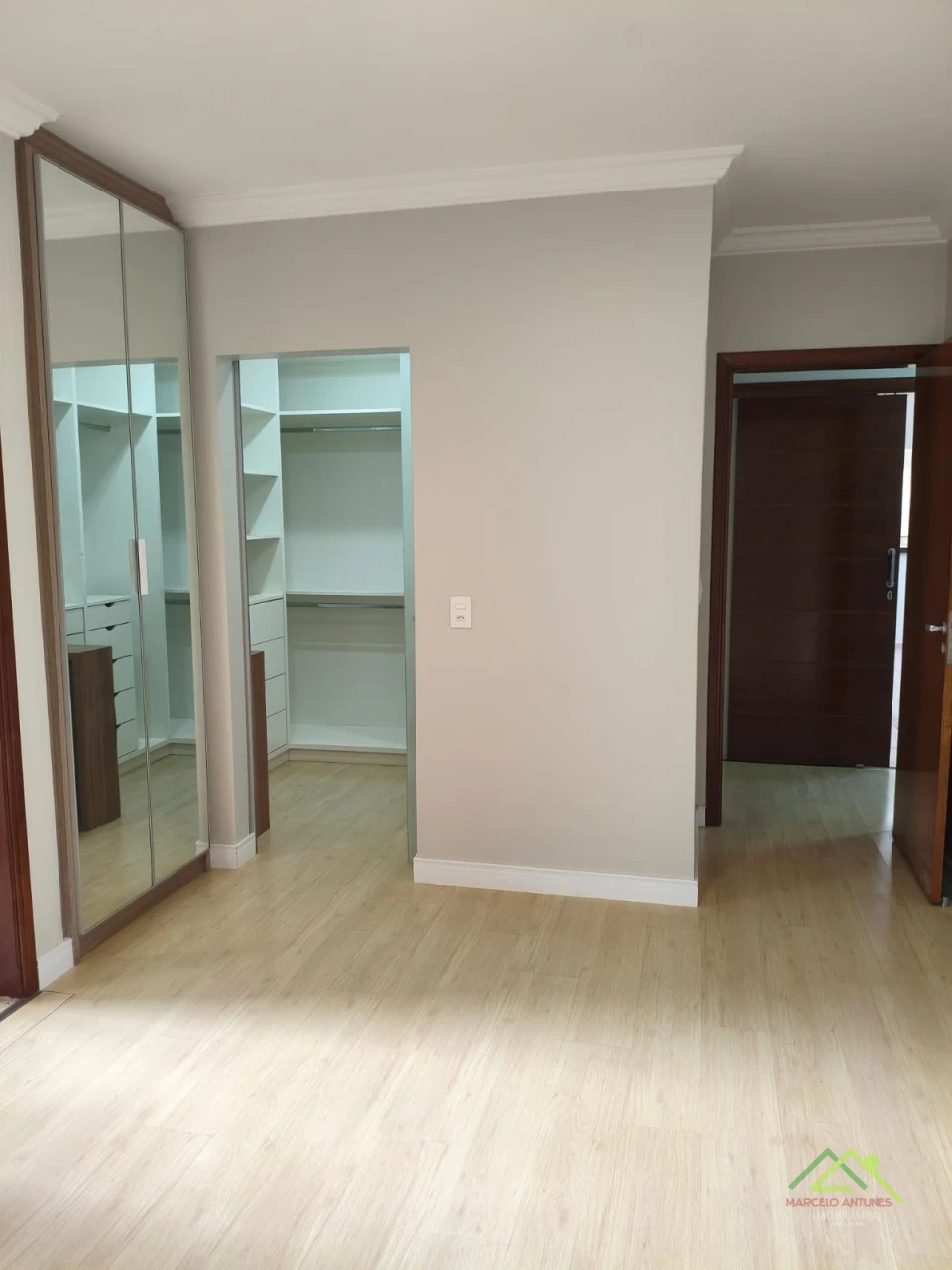 Imagens do imóveis Casa Alto Padrão com3 quartos e suíte máster