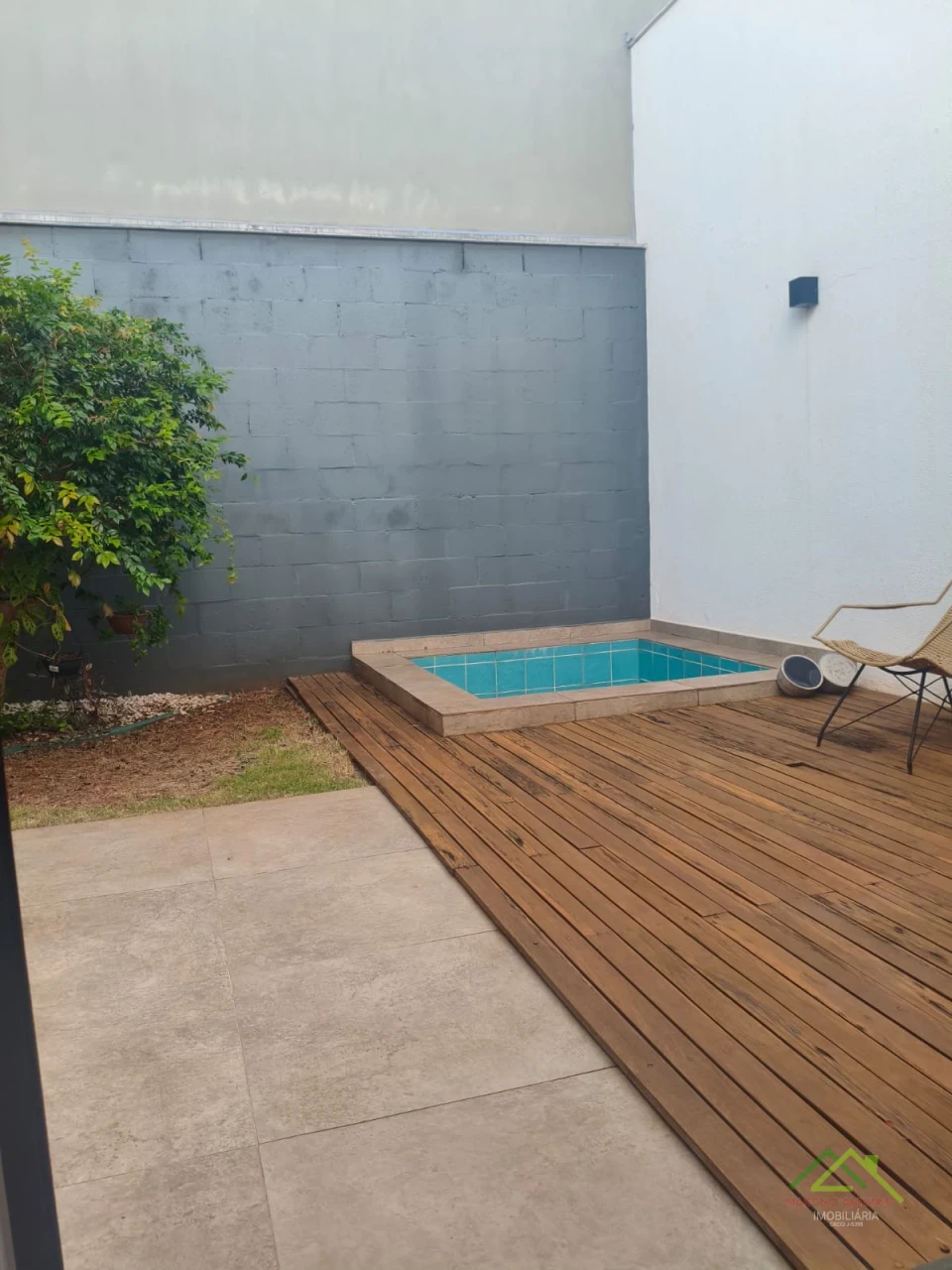 Imagens do imóveis Casa alto padrão com3 quartos e uma suíte no condo. Morada das Flores em Cambé