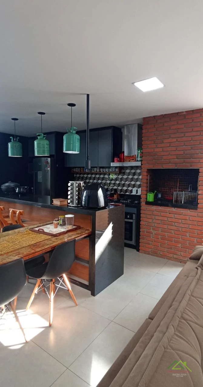 Imagens do imóveis Casa alto padrão com3 quartos e uma suíte no condo. Morada das Flores em Cambé