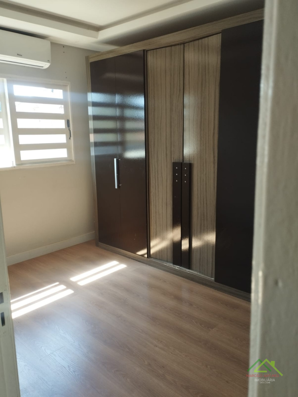 Casa com 3 quartos e 1 suíte Imagens do imóveis Casa com 3 quartos e 1 suíte