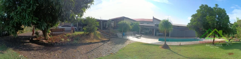 Imagens do imóveis Chácara com 2 casas e piscina no Santa Maria em Cambé