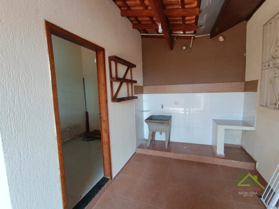 Imagens do imóveis Casa com 2 quartos no Casaroto em Cambé/PR