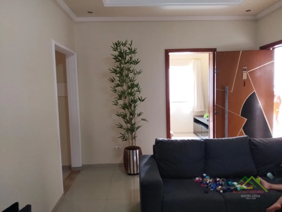 Imagens do imóveis Casa com 3 quartos e 1 suíte no Jd Alvorada em Cambé/PR