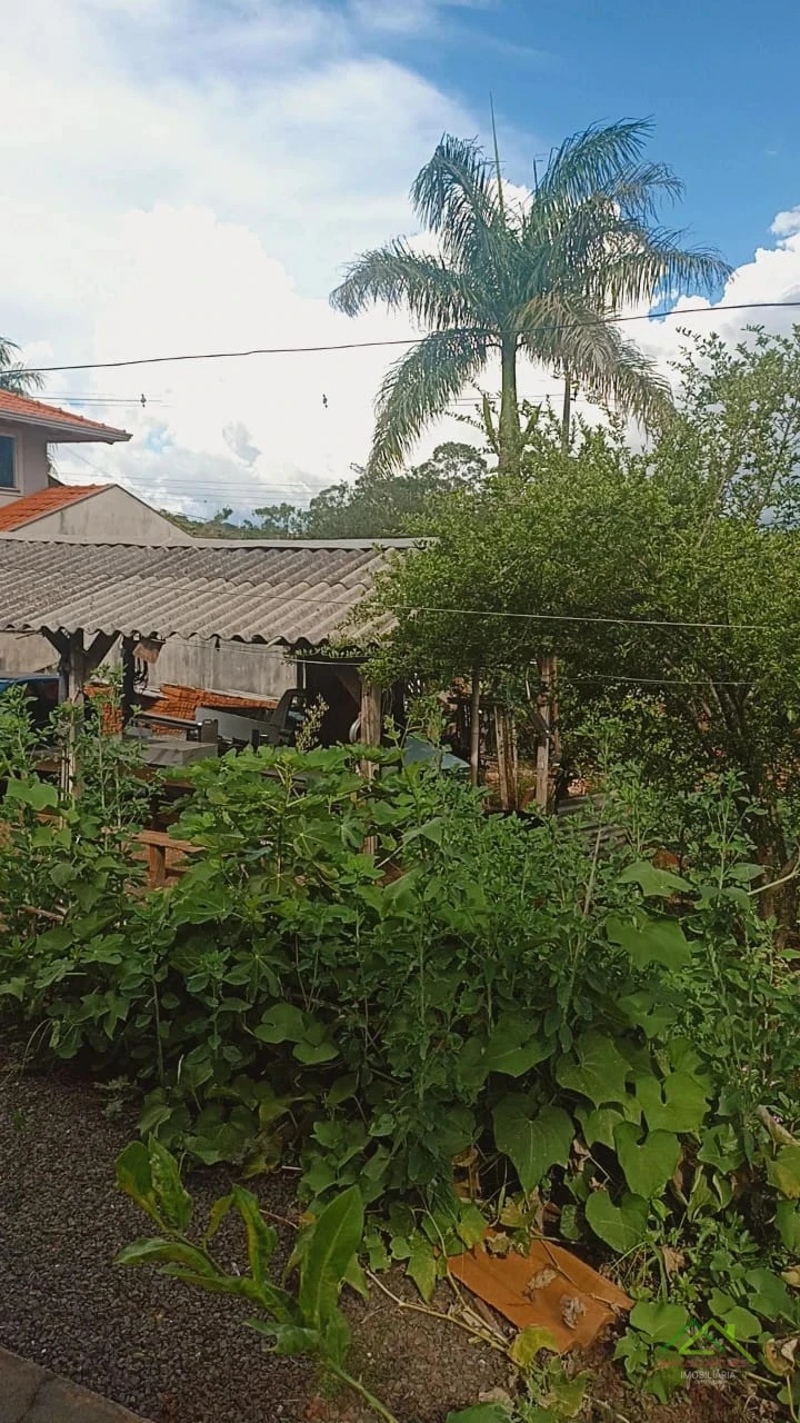 Imagens do imóveis Edícula com 2 quartos em terreno de 608m² em Cambé
