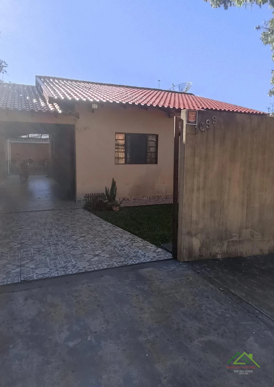 Imagens do imóveis Casa com 2 quartos terreno inteiro em Bairro próximo ao Centro de Rolândia