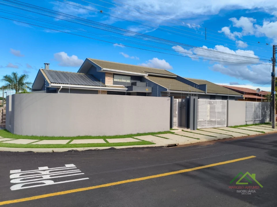 Imagens do imóveis Casa Alto Padrão com3 quartos e suíte máster