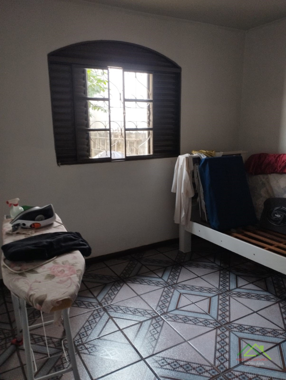 Casa com 3 quartos e uma suíte próxima ao Centro de Cambé Imagens do imóveis Casa com 3 quartos e uma suíte próxima ao Centro de Cambé