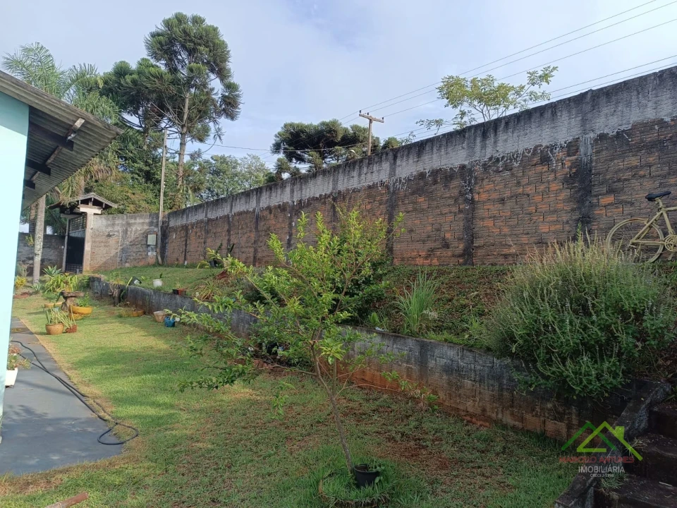 Imagens do imóveis Chácara com 2 casas e piscina no Santa Maria em Cambé