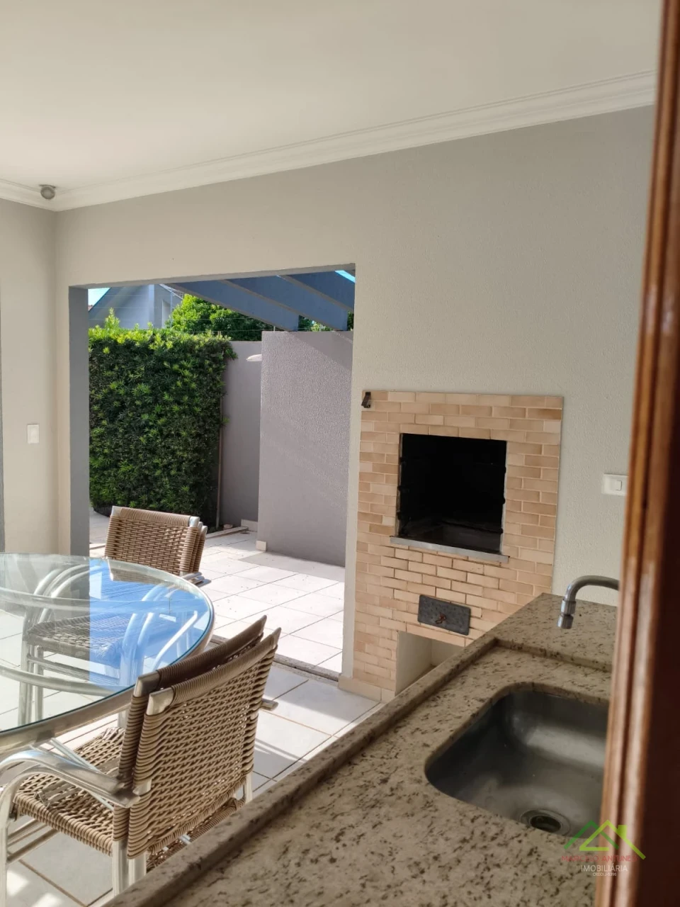 Imagens do imóveis Casa Alto Padrão com3 quartos e suíte máster