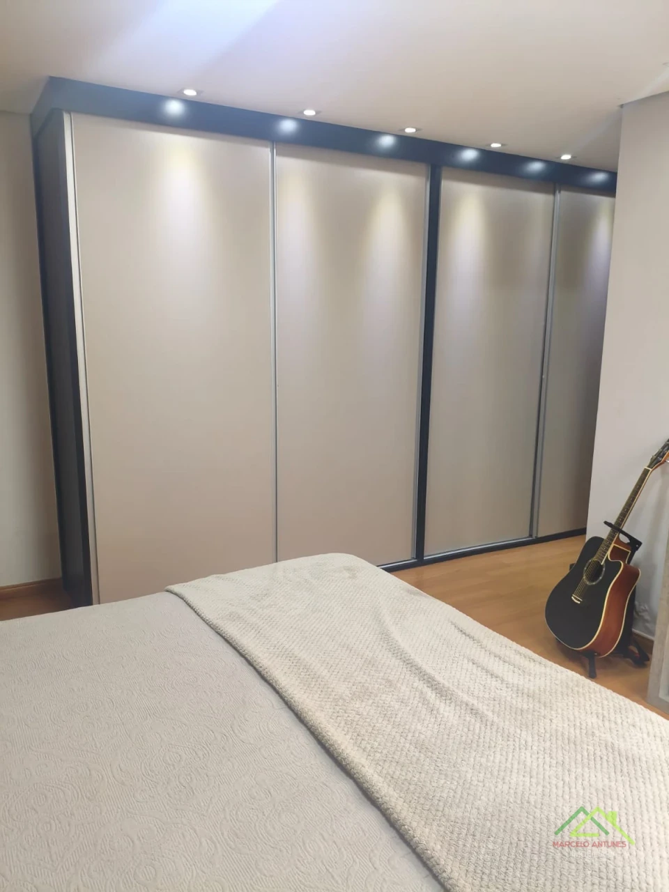 Imagens do imóveis Casa alto padrão com3 quartos e uma suíte no condo. Morada das Flores em Cambé