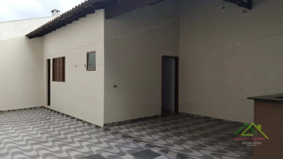 Imagens do imóveis Sobrado com 3 quartos sendo uma suíte no Res. Abussafe em Cambé