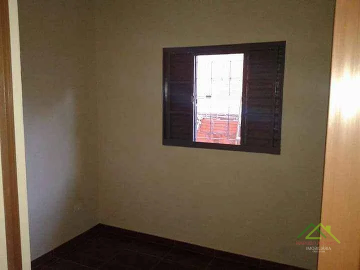 Imagens do imóveis 2 casas geminadas com 2 quartos cada na Vila Salomé em Cambé