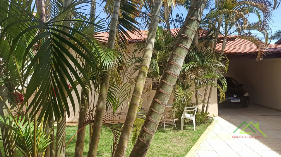Casa com 3 quartos e 1 suíte Imagens do imóveis Casa com 3 quartos e 1 suíte