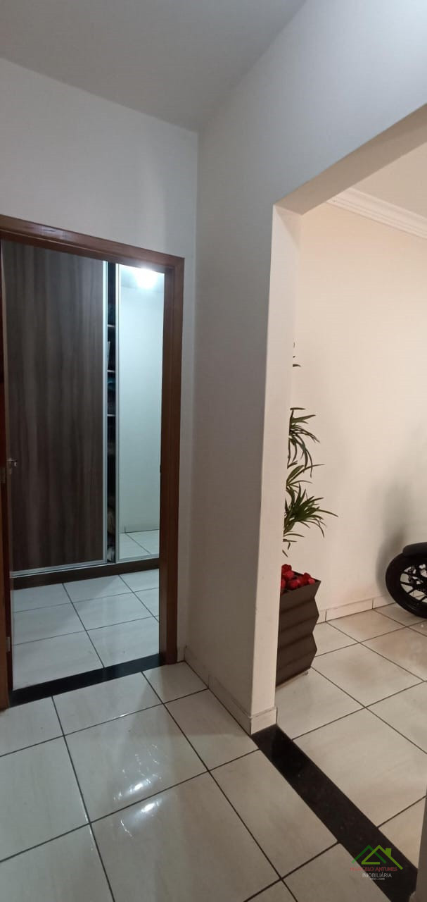 Casa com 3 quartos e 1 suíte e piscina em Cambé/PR Imagens do imóveis Casa com 3 quartos e 1 suíte e piscina em Cambé/PR