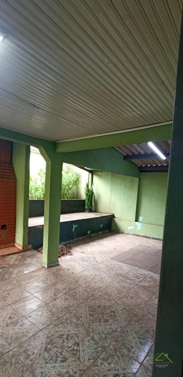 Imagens do imóveis Casa com 3 quartos e edícula nos fundos em Cambé